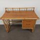 Bureau et sa chaise en rotin