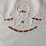 Embroidered tea tablecloth 80x80 cm