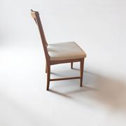 Chaise en bois et tissu blanc imitant la peau de mouton, Suède 1960