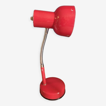 Lampe chevet bureau métal rouge patiné