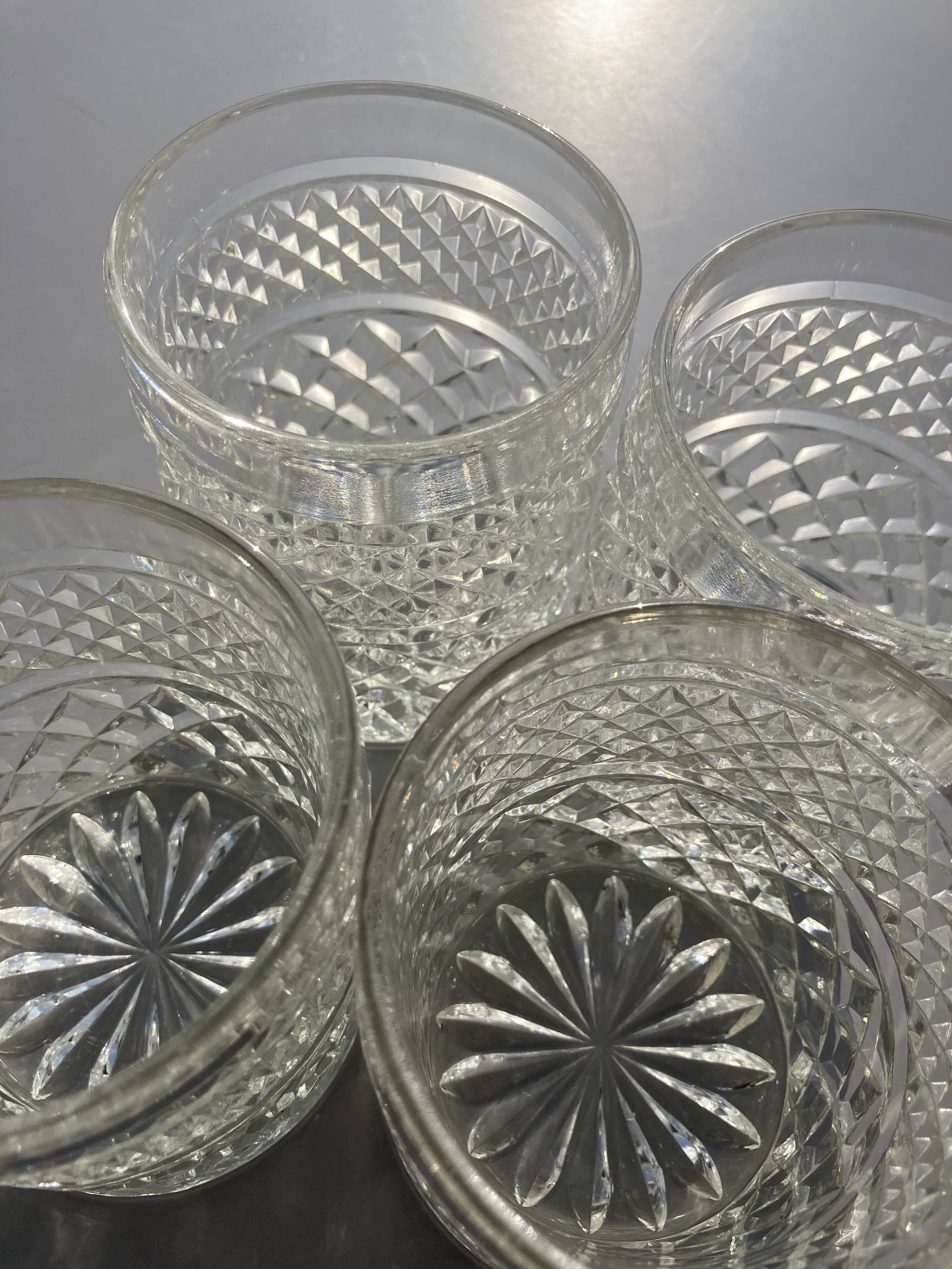 Set of 4 vintage glasses from the 60s-70s in moulded glass.