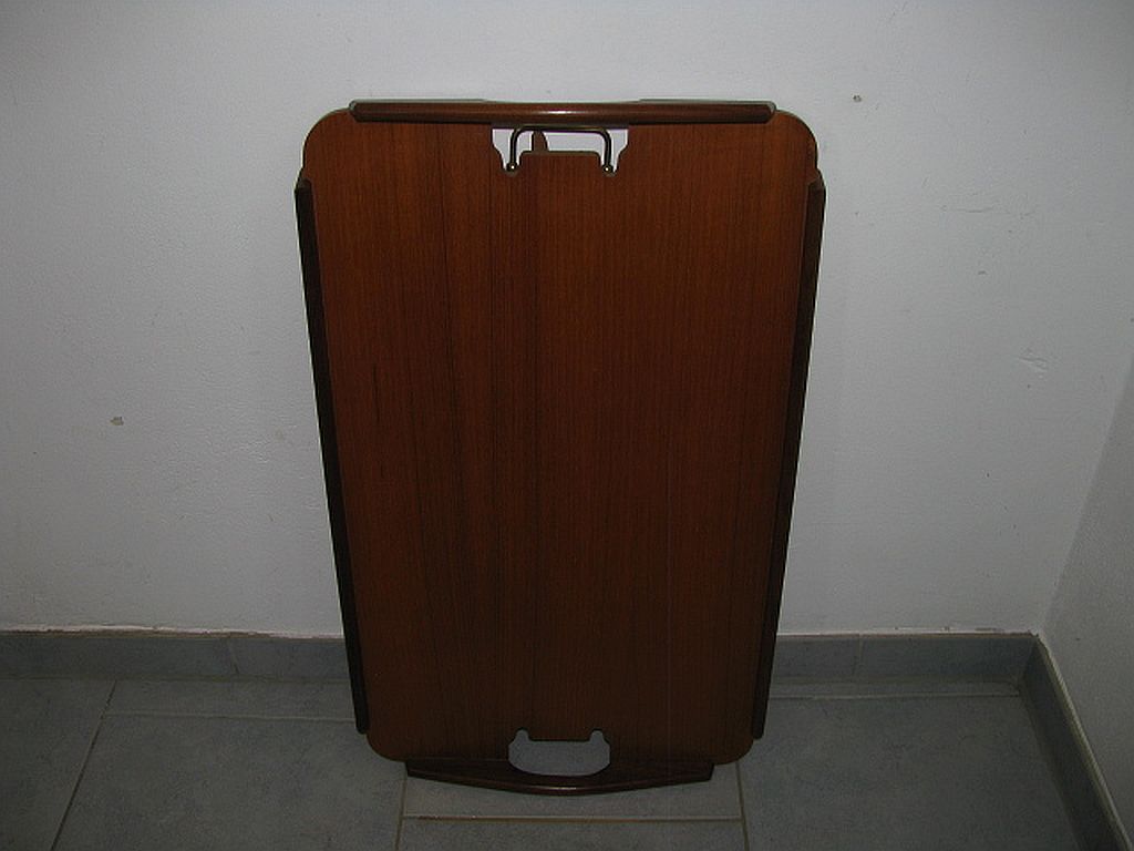 Table d'appoint plateau de service Aase Dreieri Ganddal Norvège  en teck et chêne années 1960