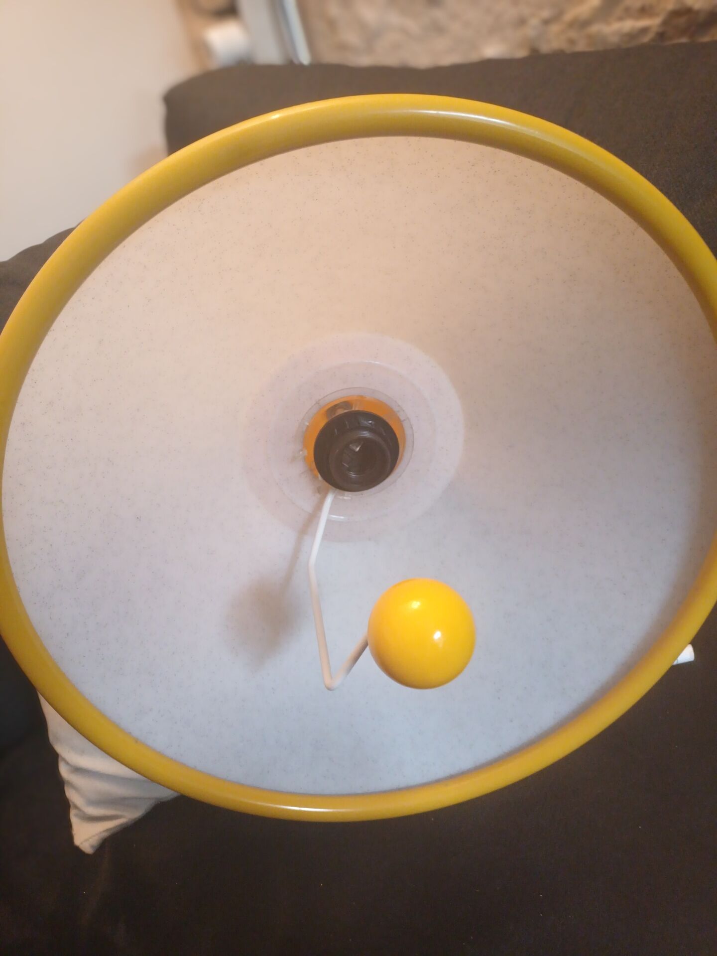 Suspension Pop Art
