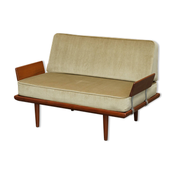 Mid Century Modern canapé by Peter Hvidt and Orla Mølgaard Nielsen for France & Son