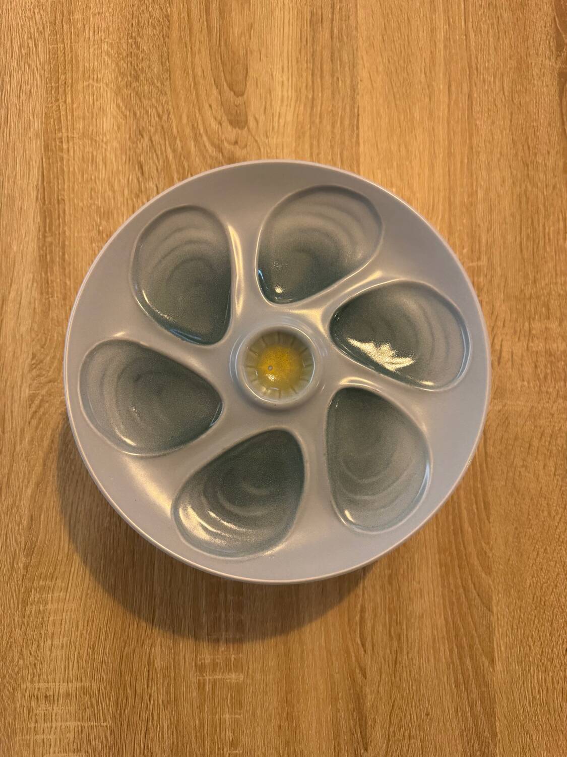 9 vintage oyster plates Salins France in ceramic