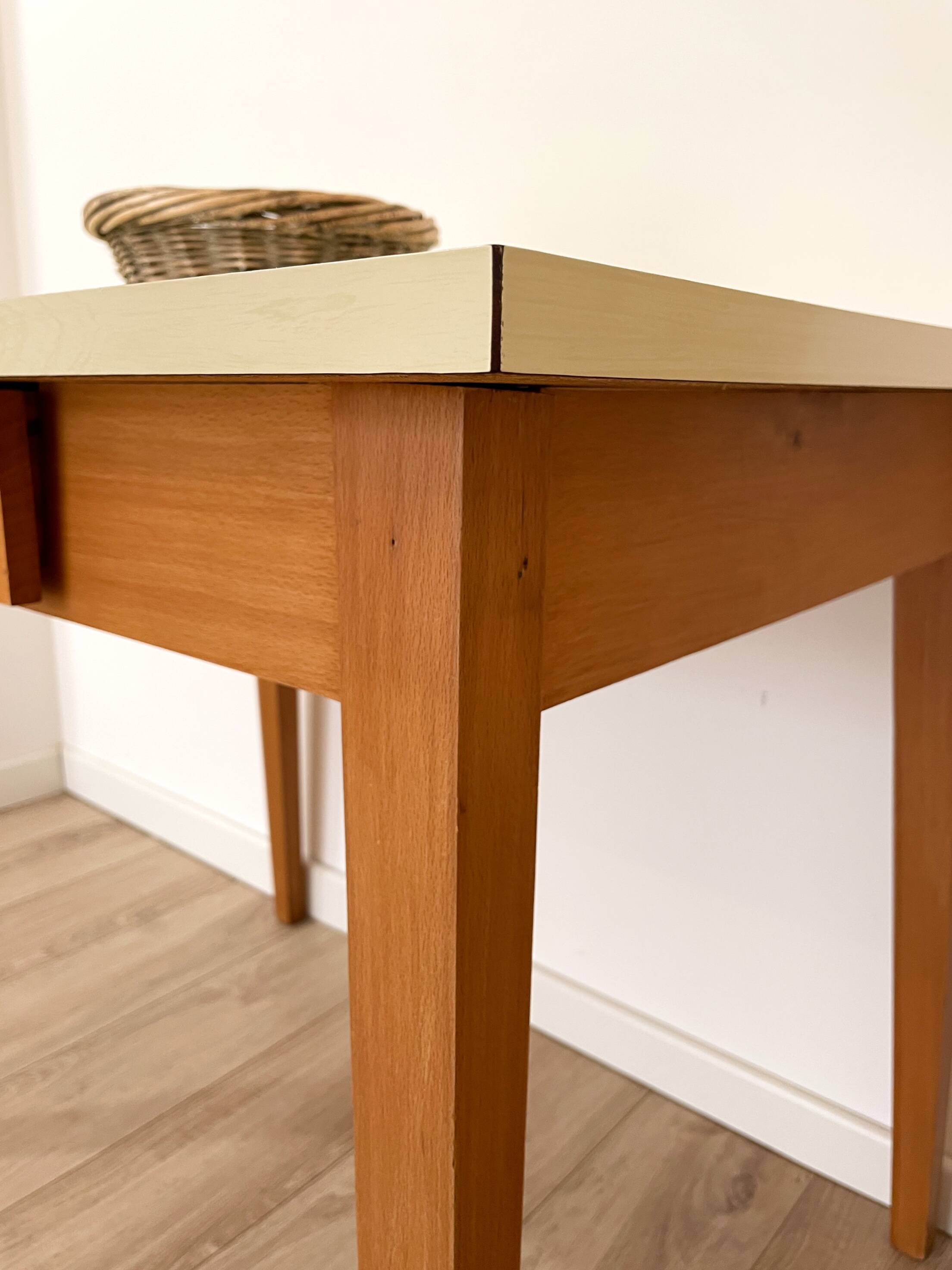 Formica table
