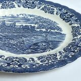 Plat ovale en porcelaine anglaise
