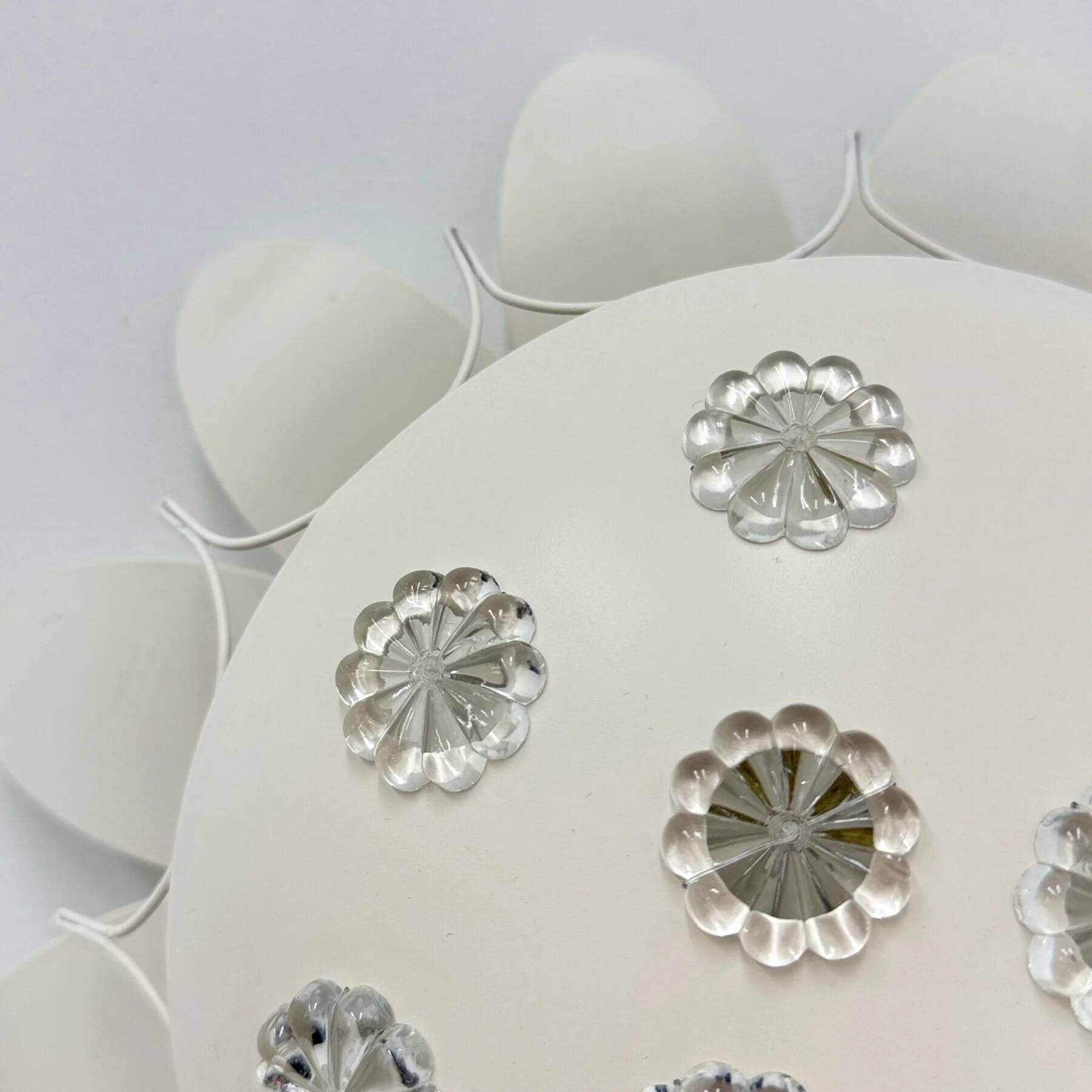 Set of 2 Emil Stejnar wall lamps with flower crystals, 1950s Vienna