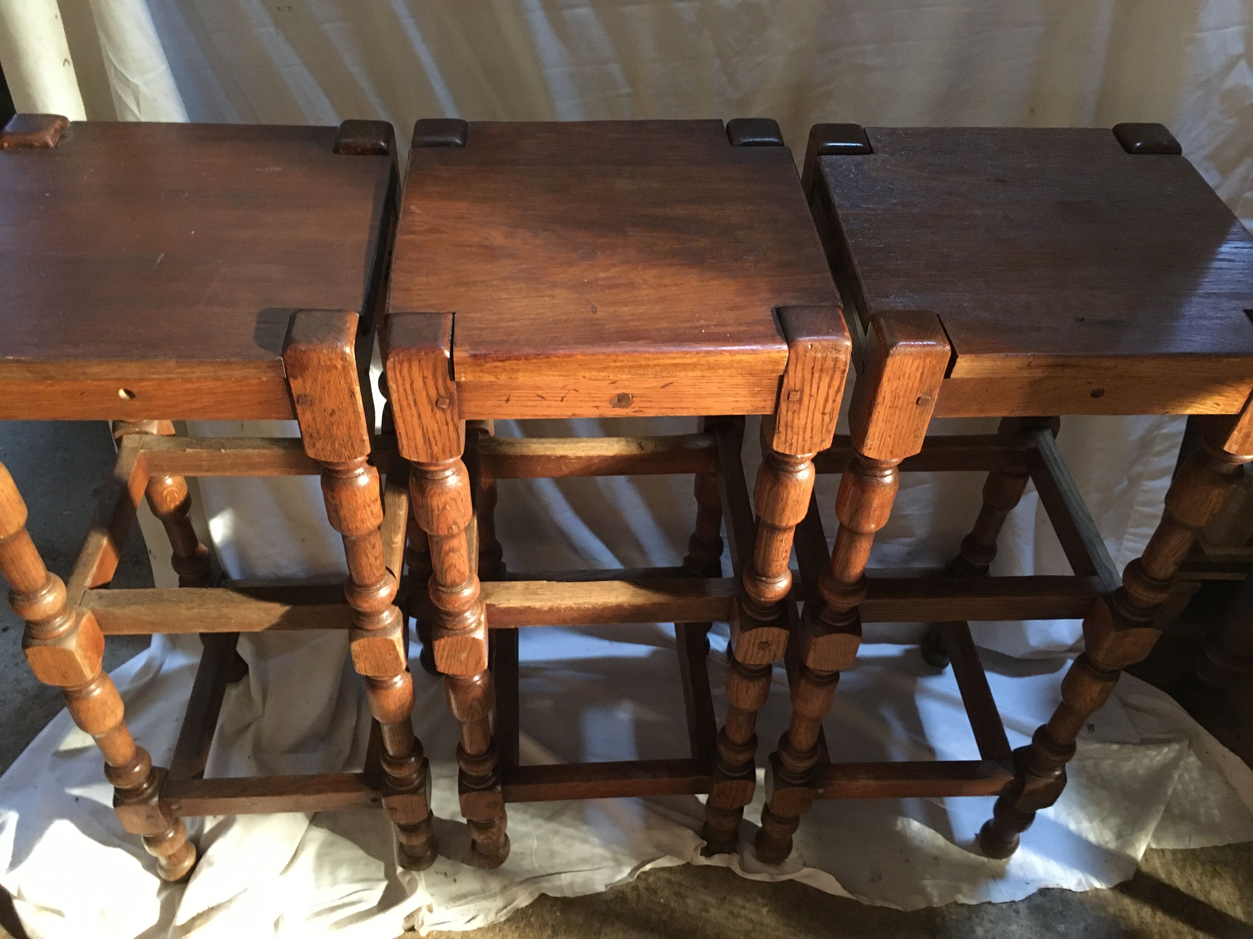 Lot de 3 tabourets en chêne