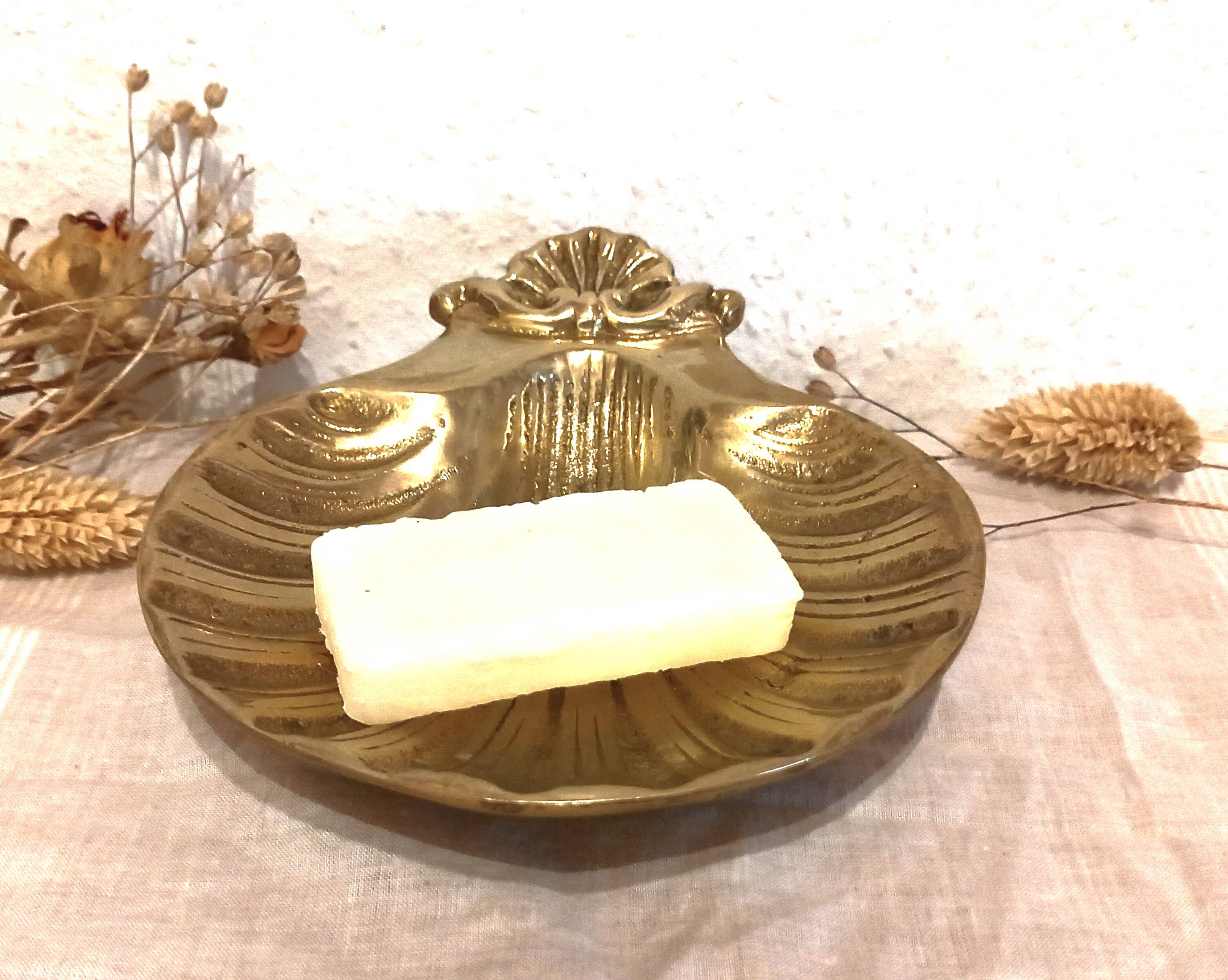 Brass scallop shell