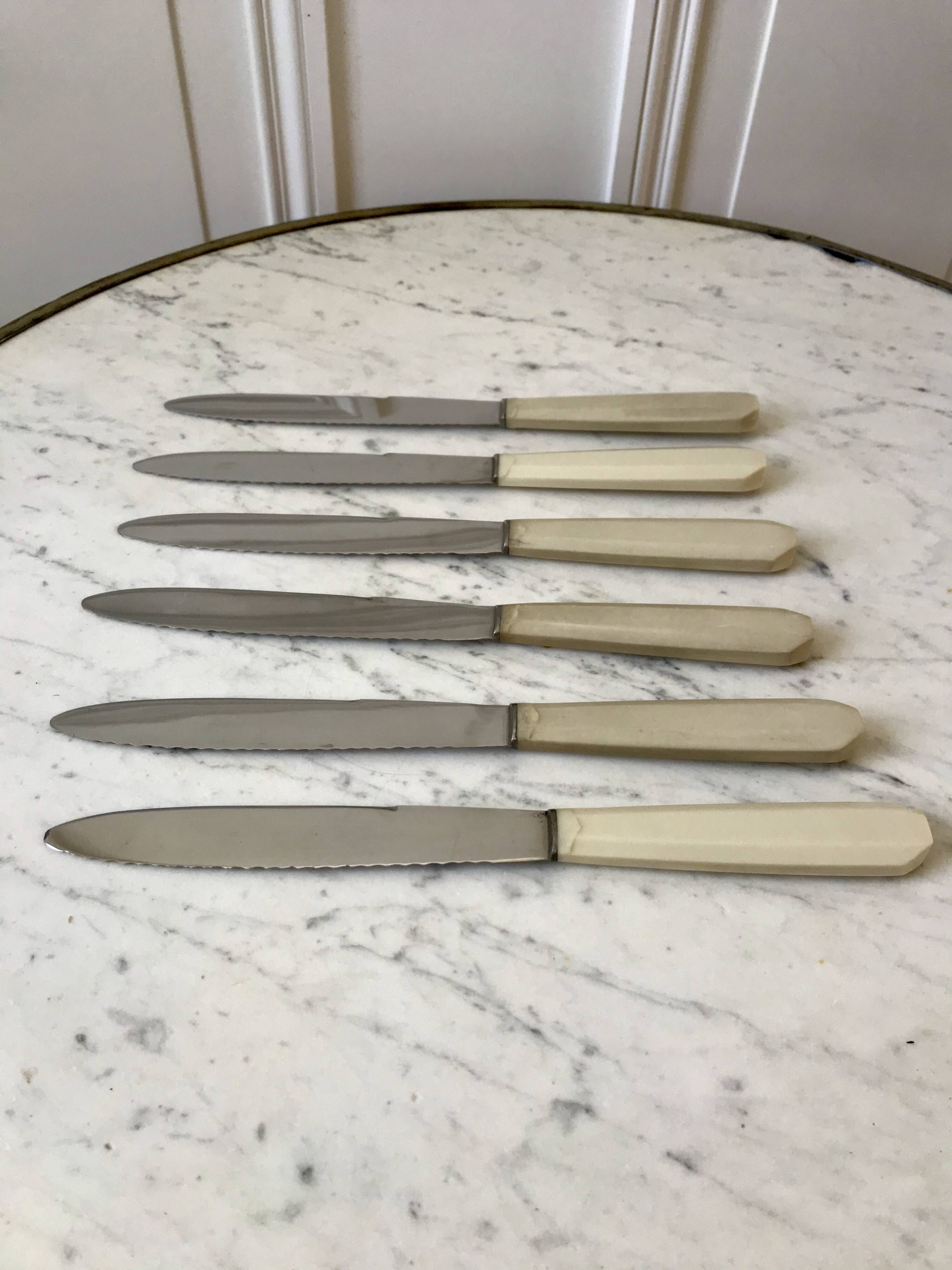 set of 6 white bakelite knives from the 60s