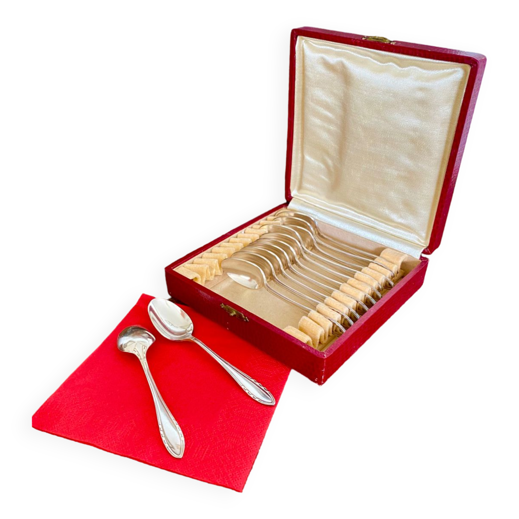 Box of 12 small spoons in vintage silver, antique