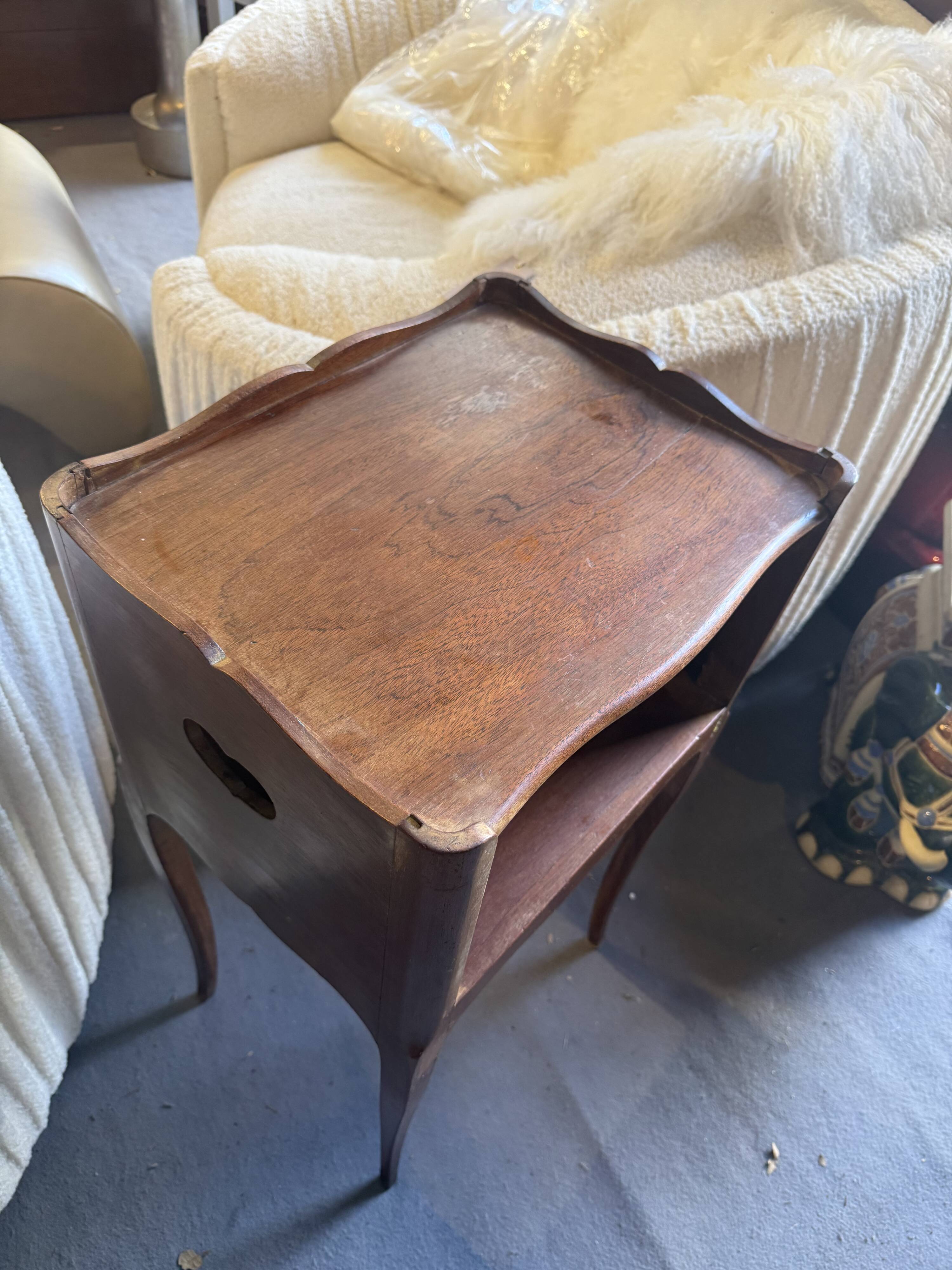 meuble d'appoint chevet 18ème