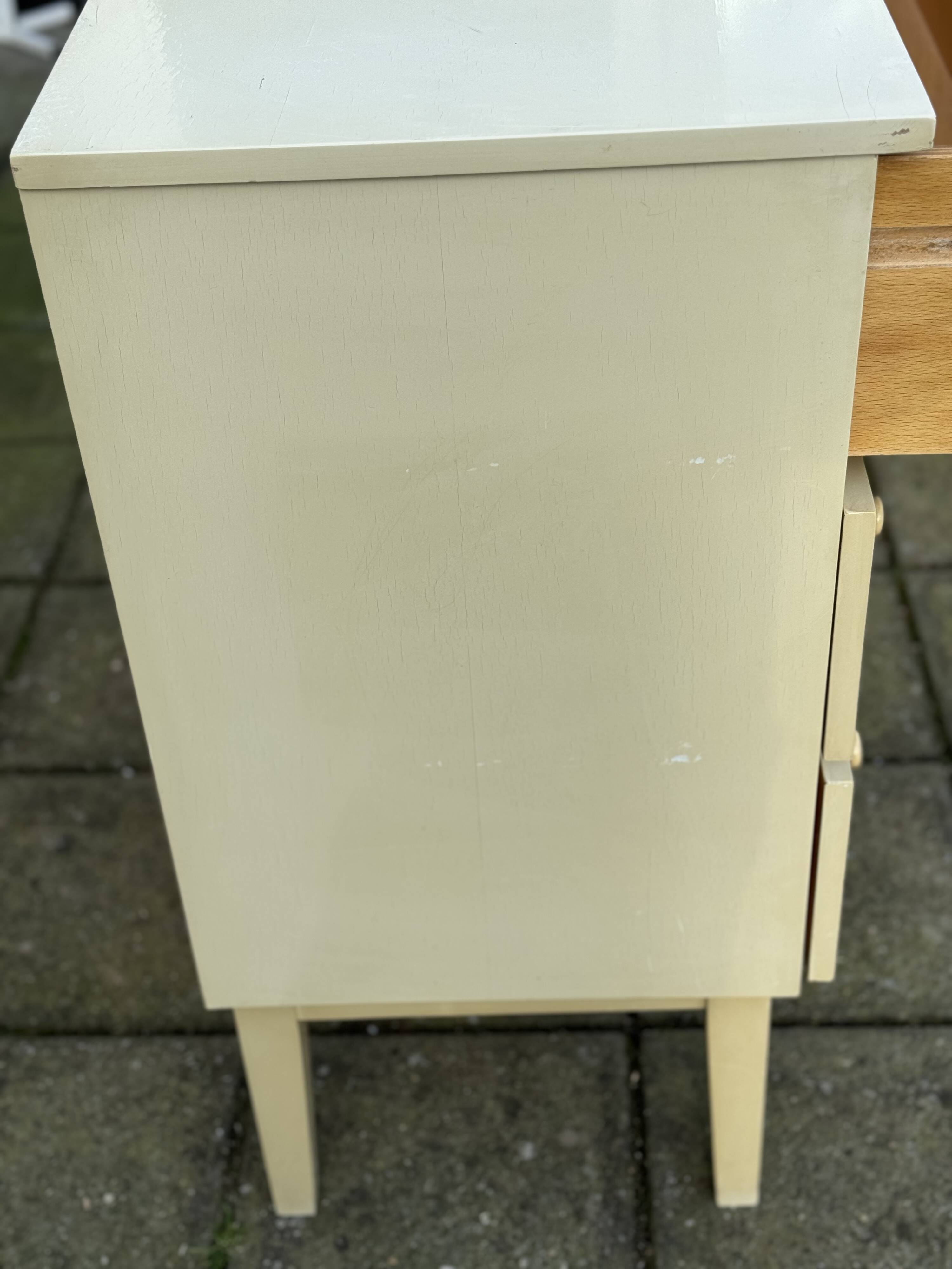 Vintage chest of drawers