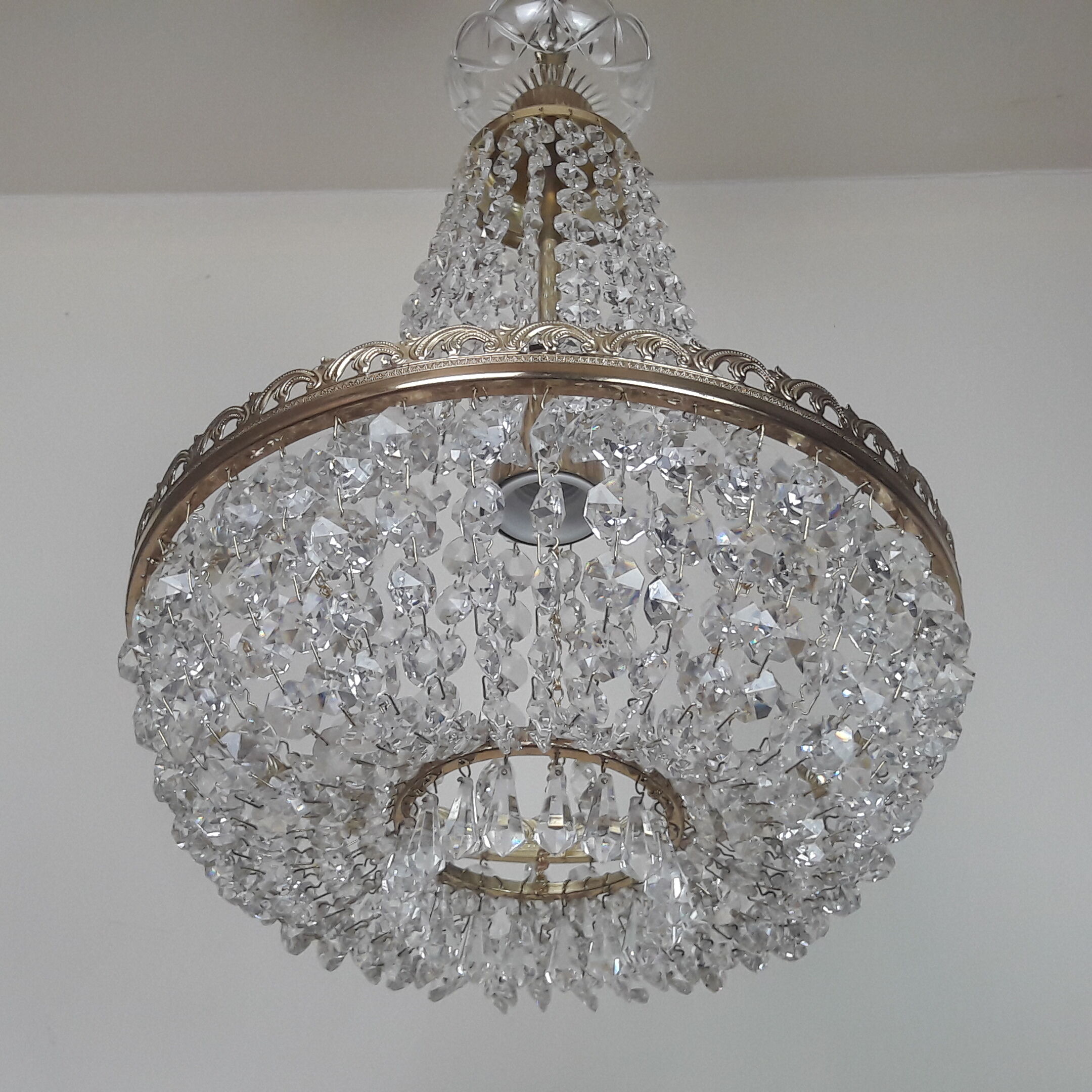 "Balloon" chandelier