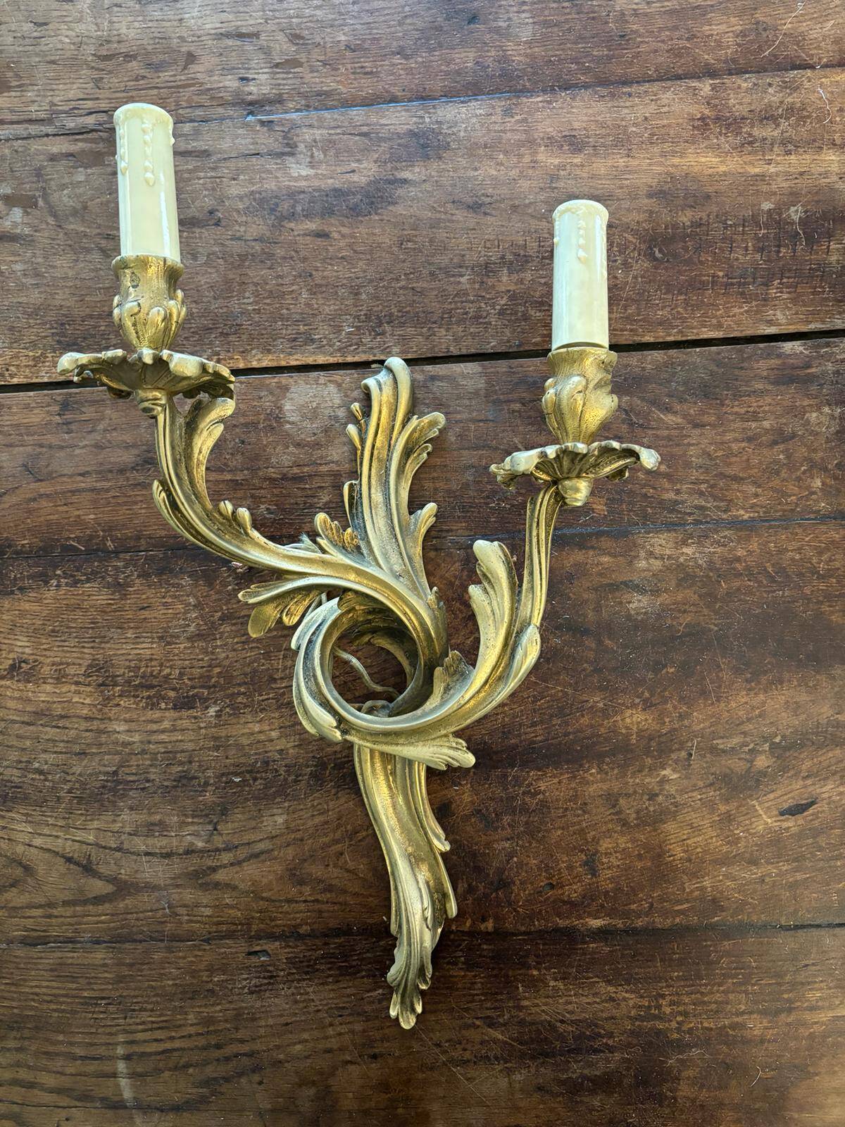 Set of 5 pairs of Louis XV style gilt bronze wall lights + bulbs