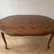 Table de salle à manger ronde extensible style Louis XV en bois