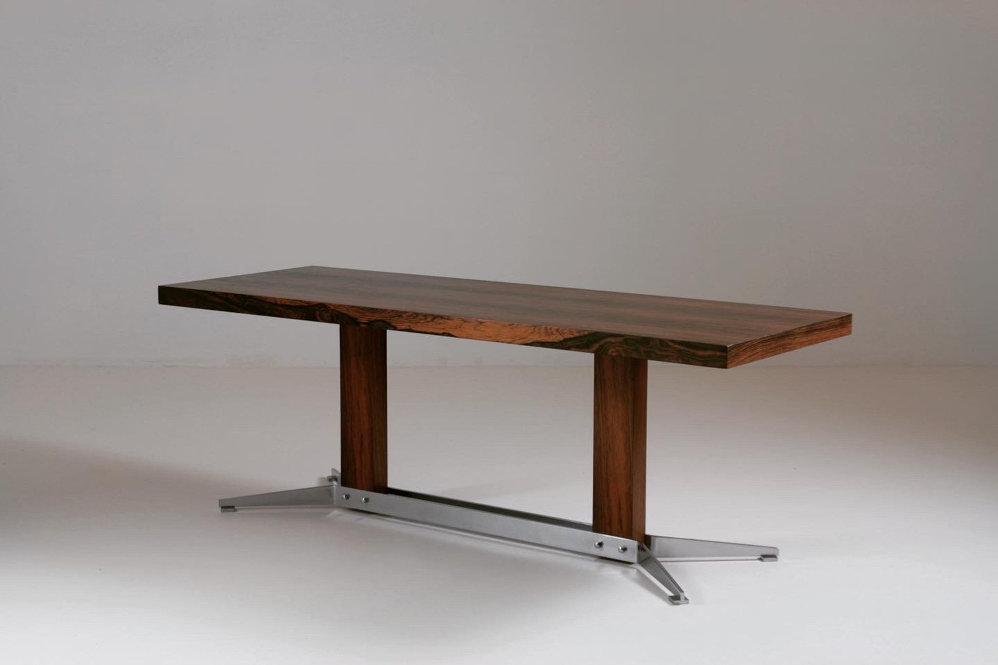 Table basse vintage en palissandre et métal brossé, 1960s