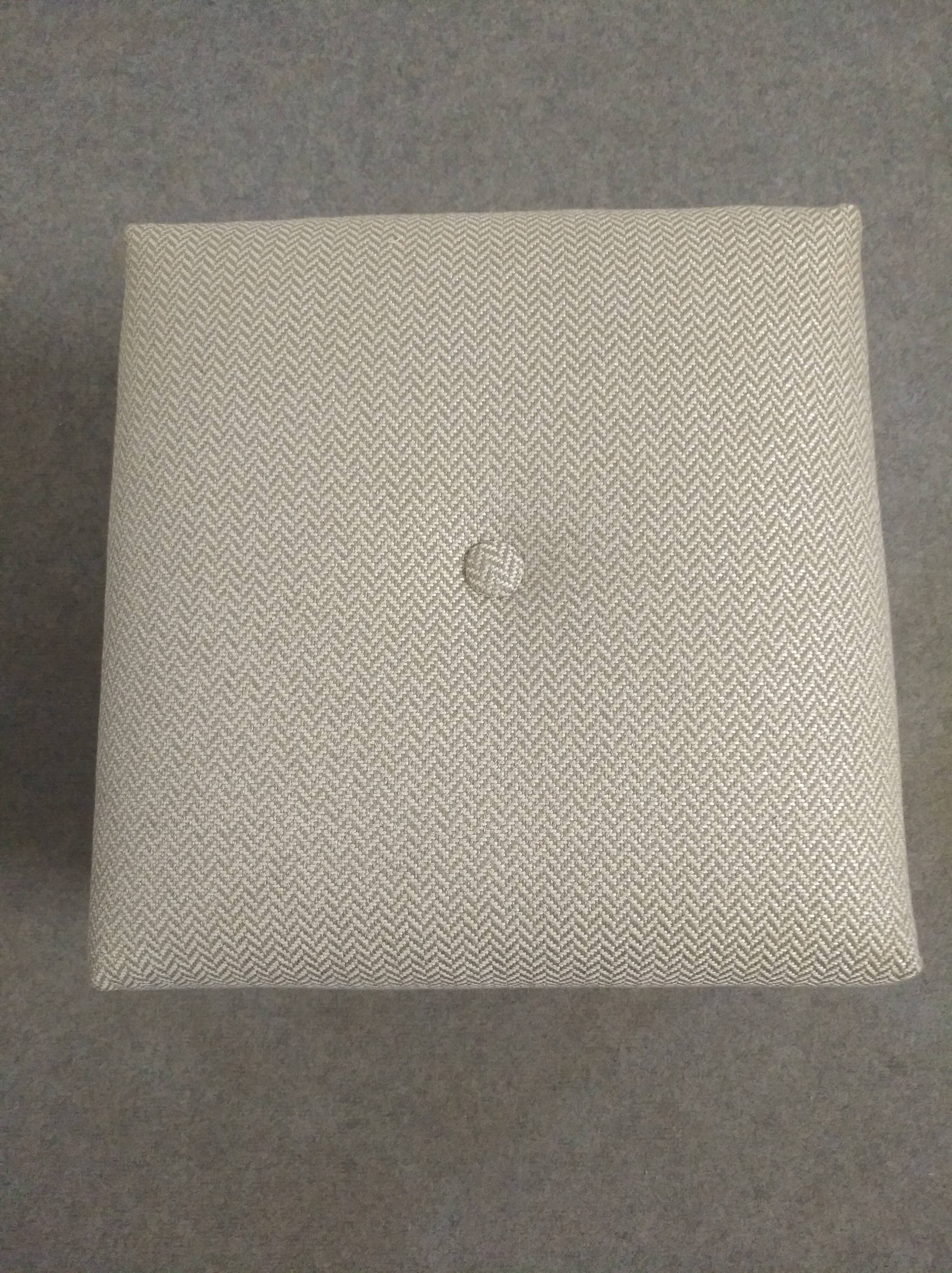 Pouf and its Sanderson cotton cushion