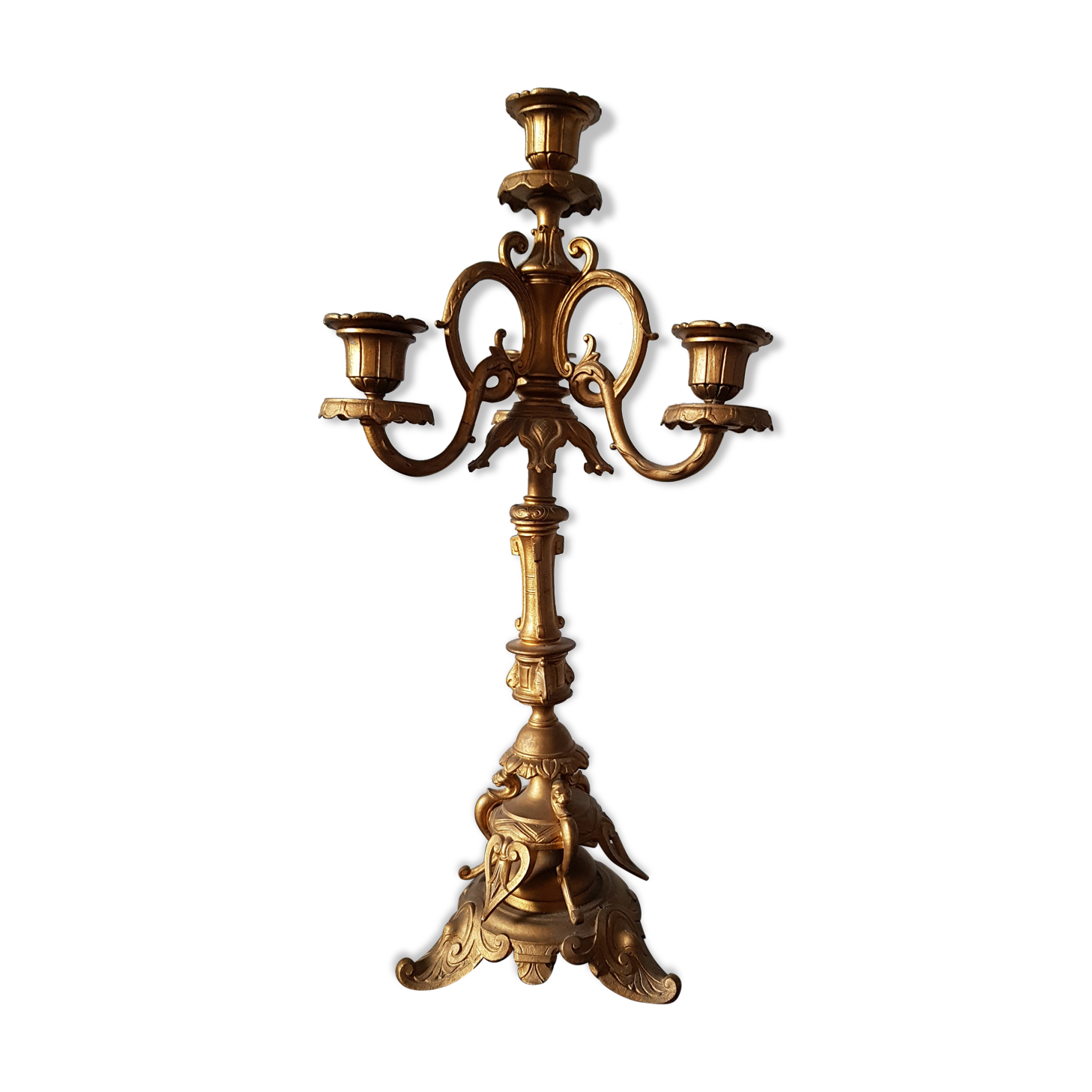 Old and majestic chandelier in bronze