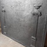 Font chimney plate with Medici column