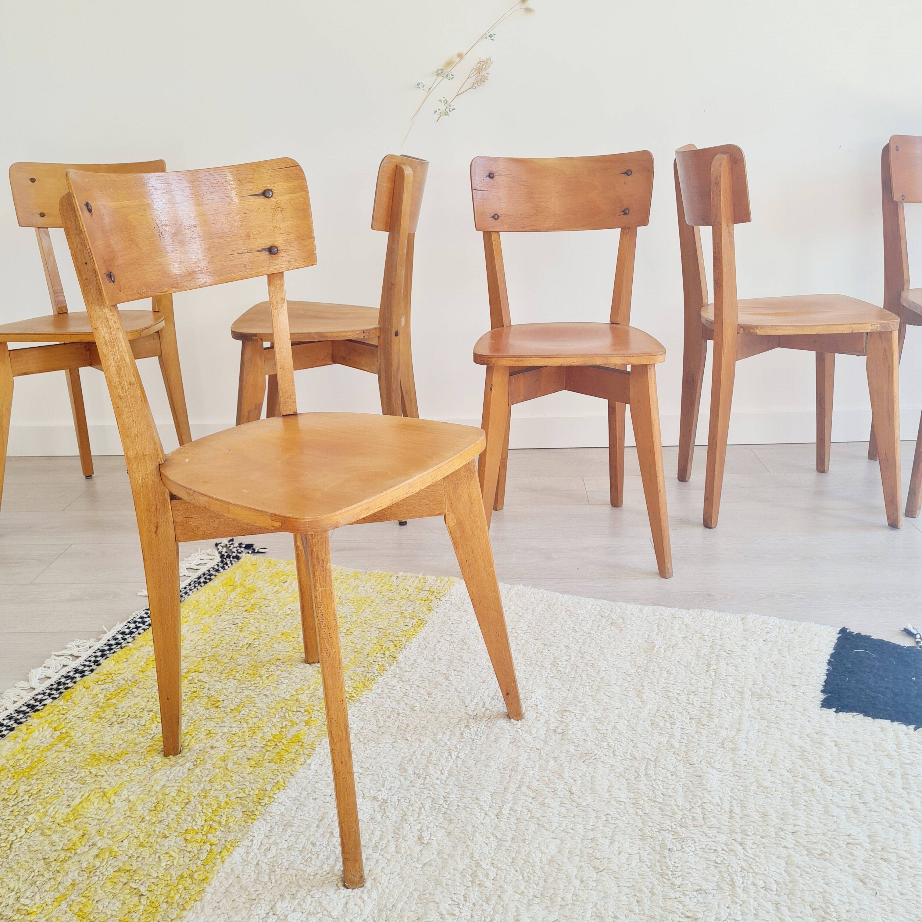 Série de chaises bistrot bois miel