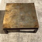 Table basse recouvert de feuille d’or