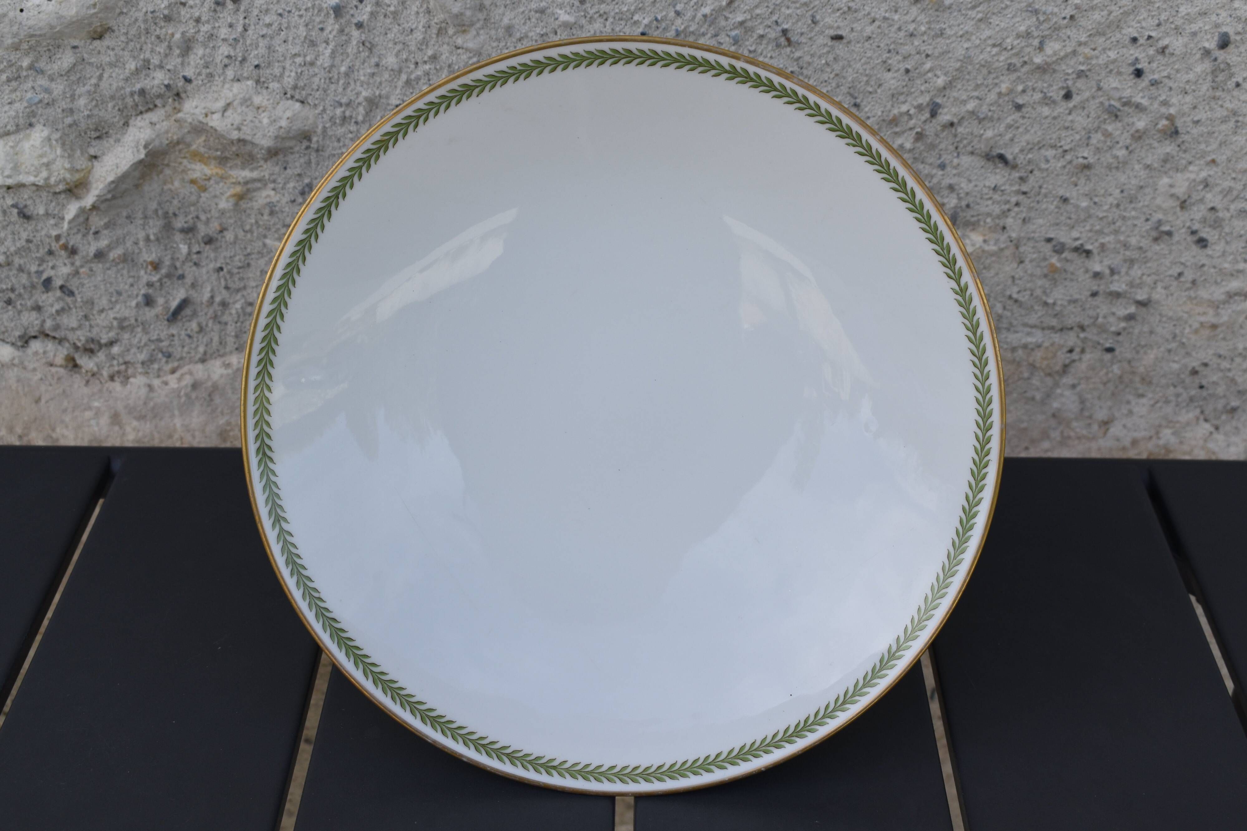 Earthenware compote bowl decorated with foliage garland, Grand Dépôt Emile Bourgeois rue Drouot
