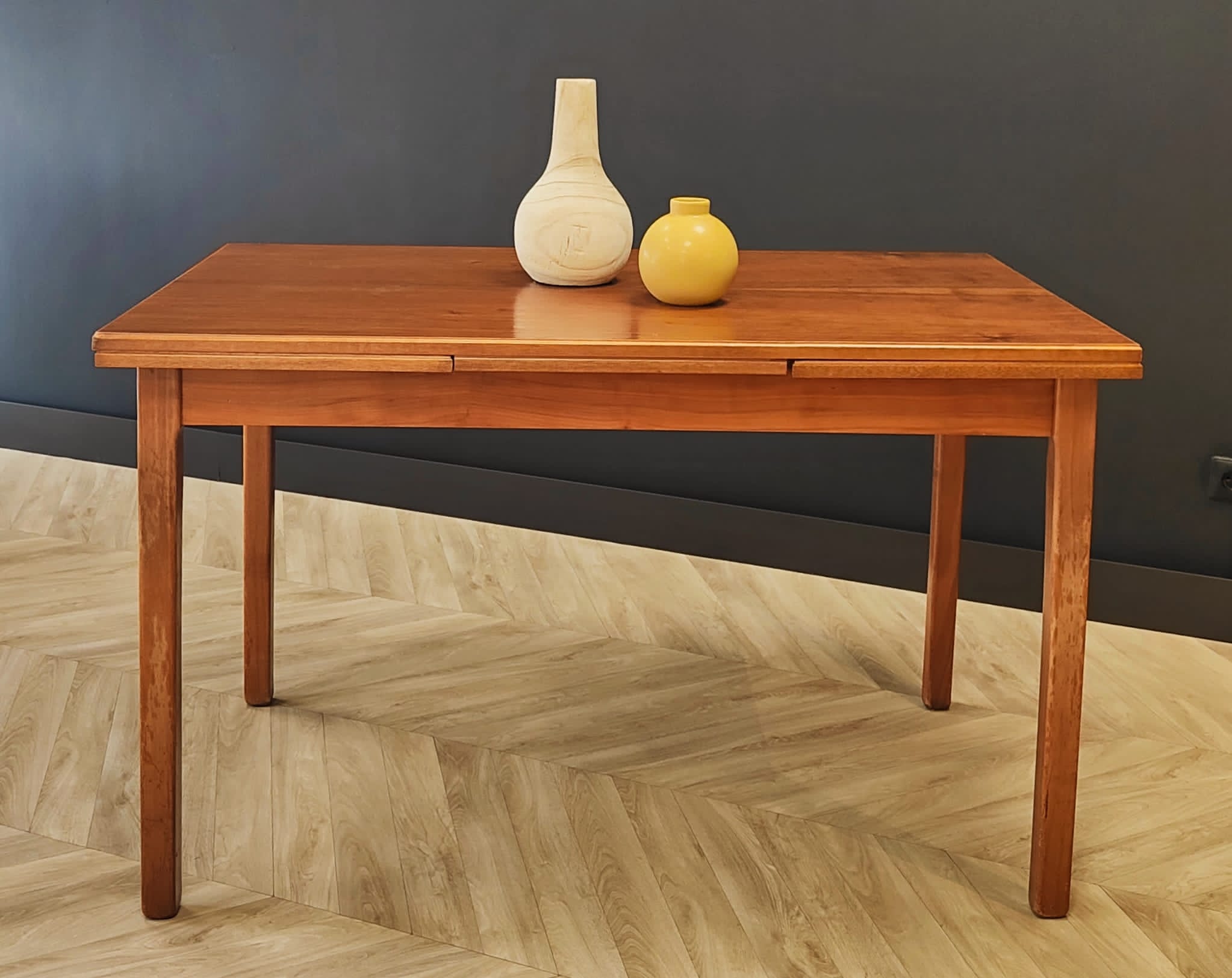 Mid century extendable dining table | vintage