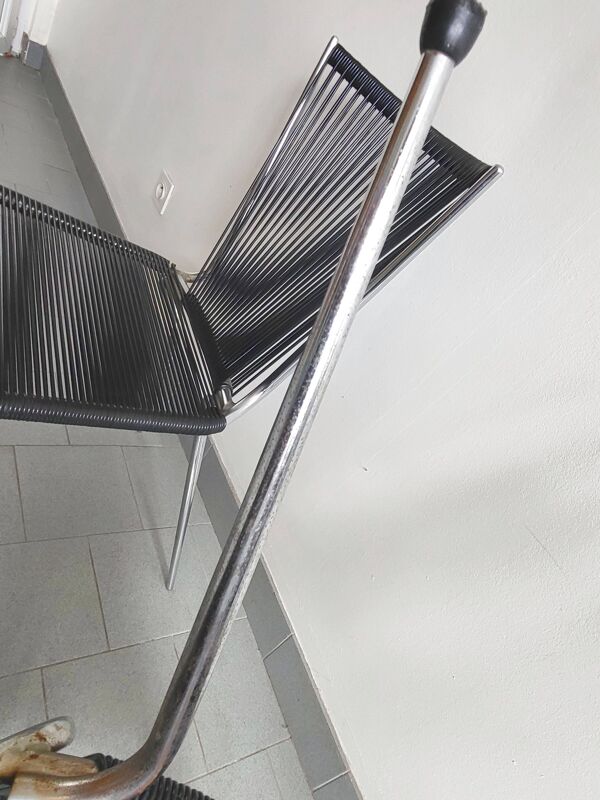 Suite de 4 chaises vintage scoubidou 1960