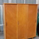 Compass feet cabinet