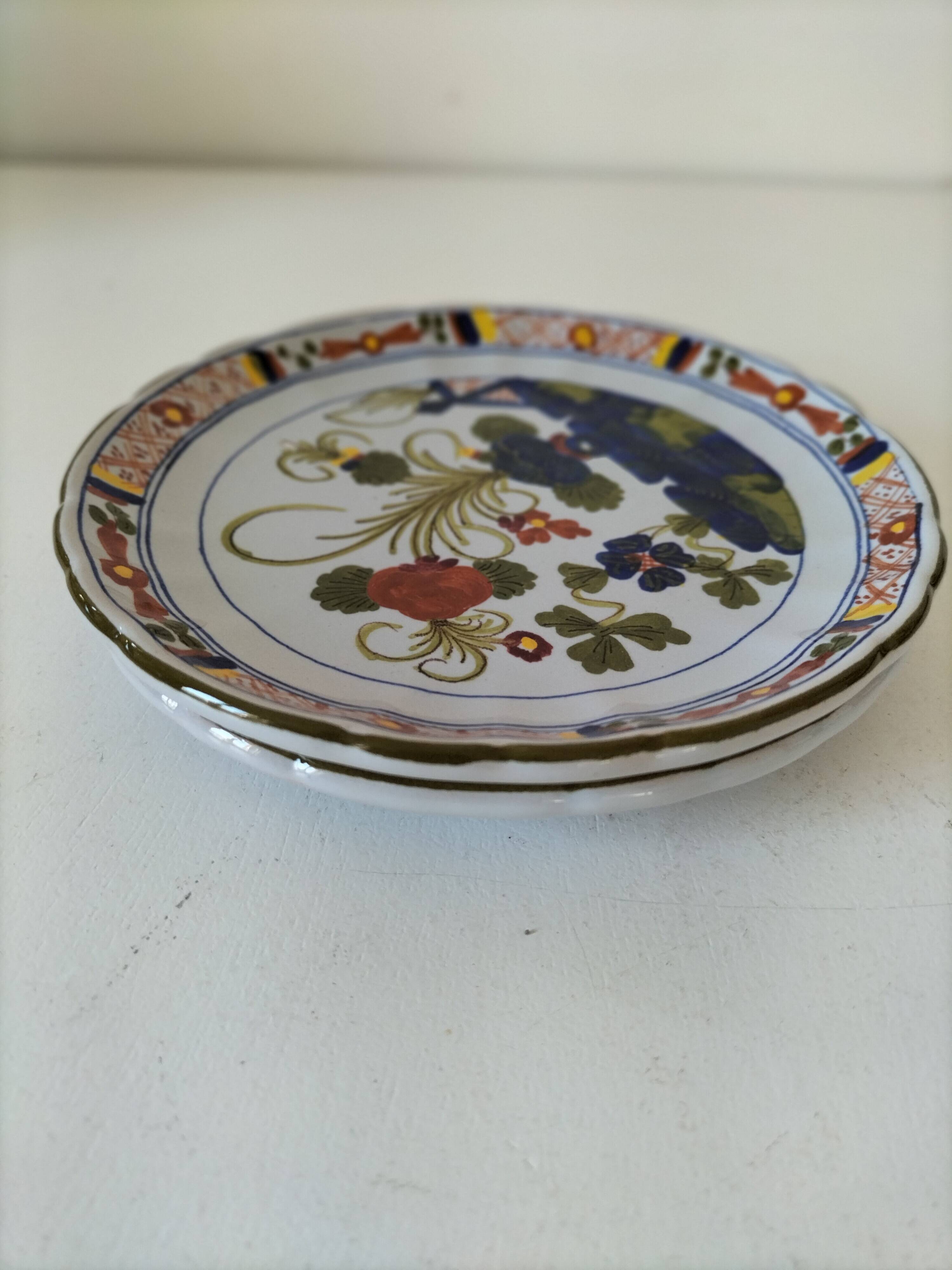 Rare duo of Italian earthenware plates – CACF Faenza
