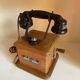 Téléphone en bois vintage années 60