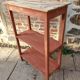 Meuble/étagère ancien sur pieds