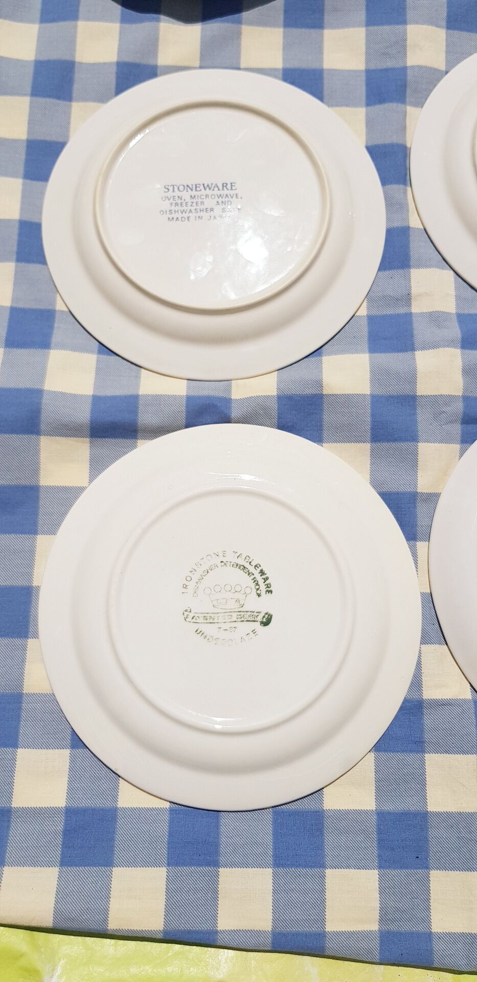 Assiettes dessert dépareillées