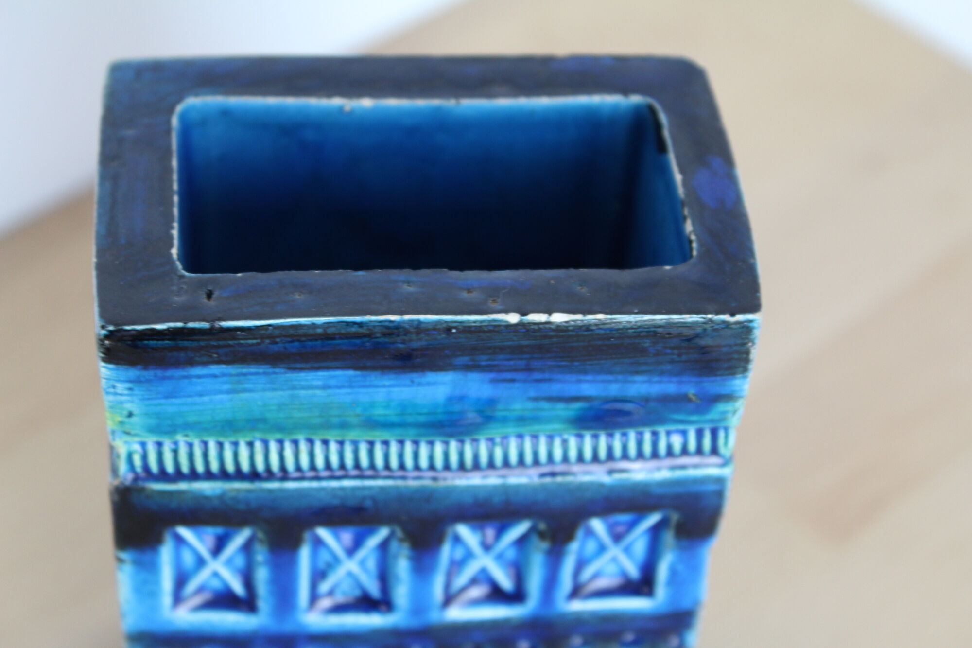 Square vase Rimini Blue, Aldo London Diamond for Bitossi, ceramics Italy