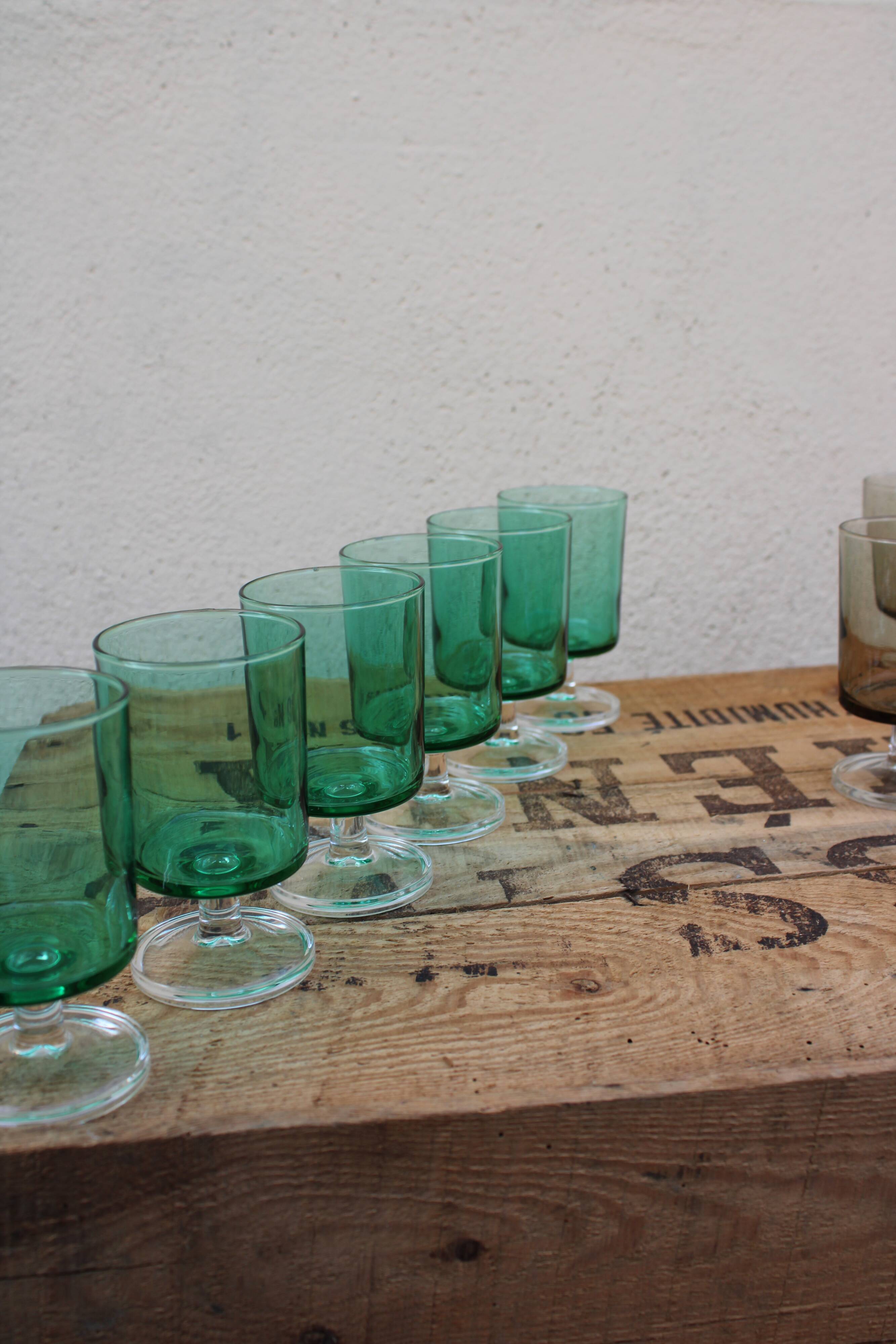 6 Luminarc green wine glasses