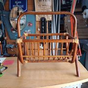 Porte revue rotin vintage 1960 env