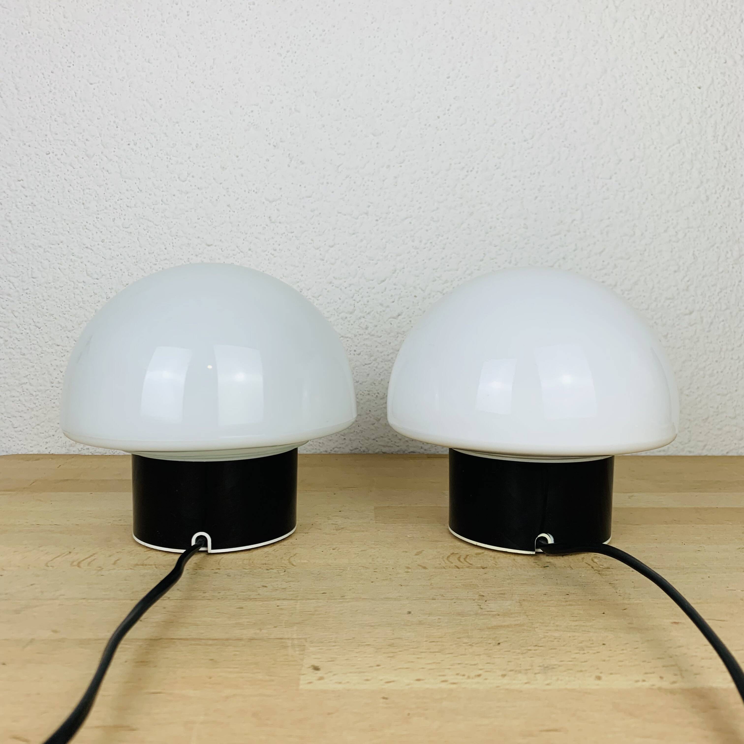 Pair of 70s space age mushroom lamps, Optelma
