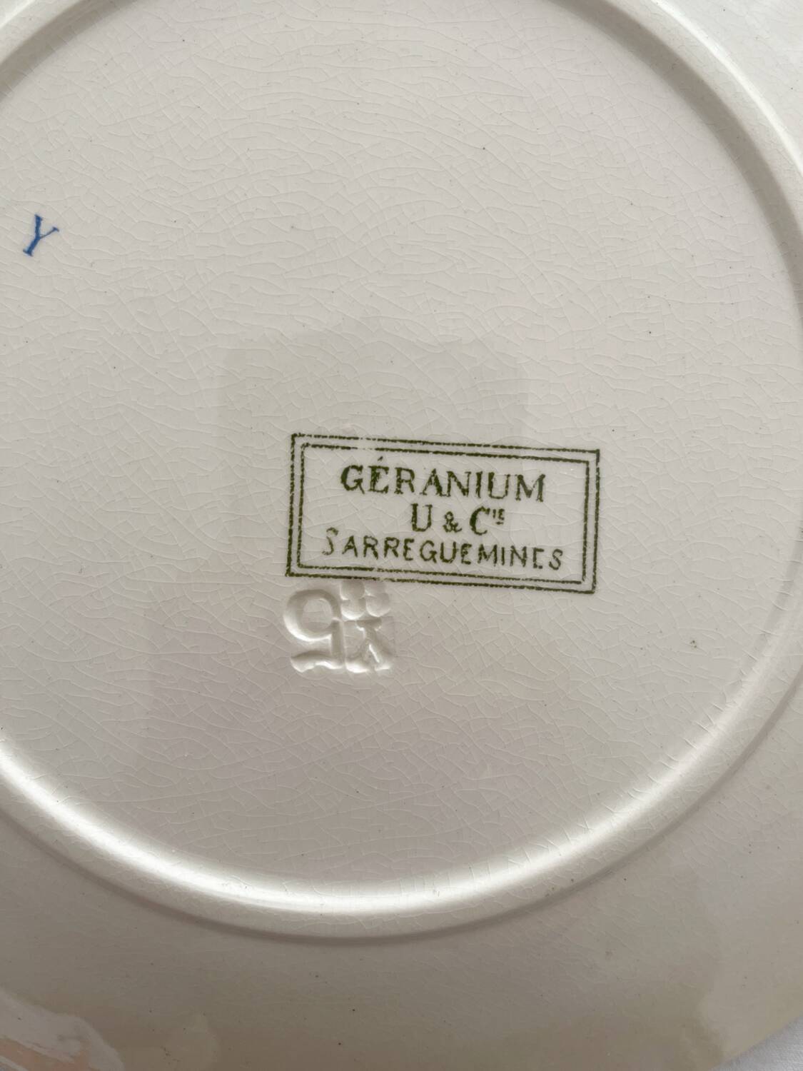 4 assiettes à dessert terre de fer « Géranium » Sarreguemines