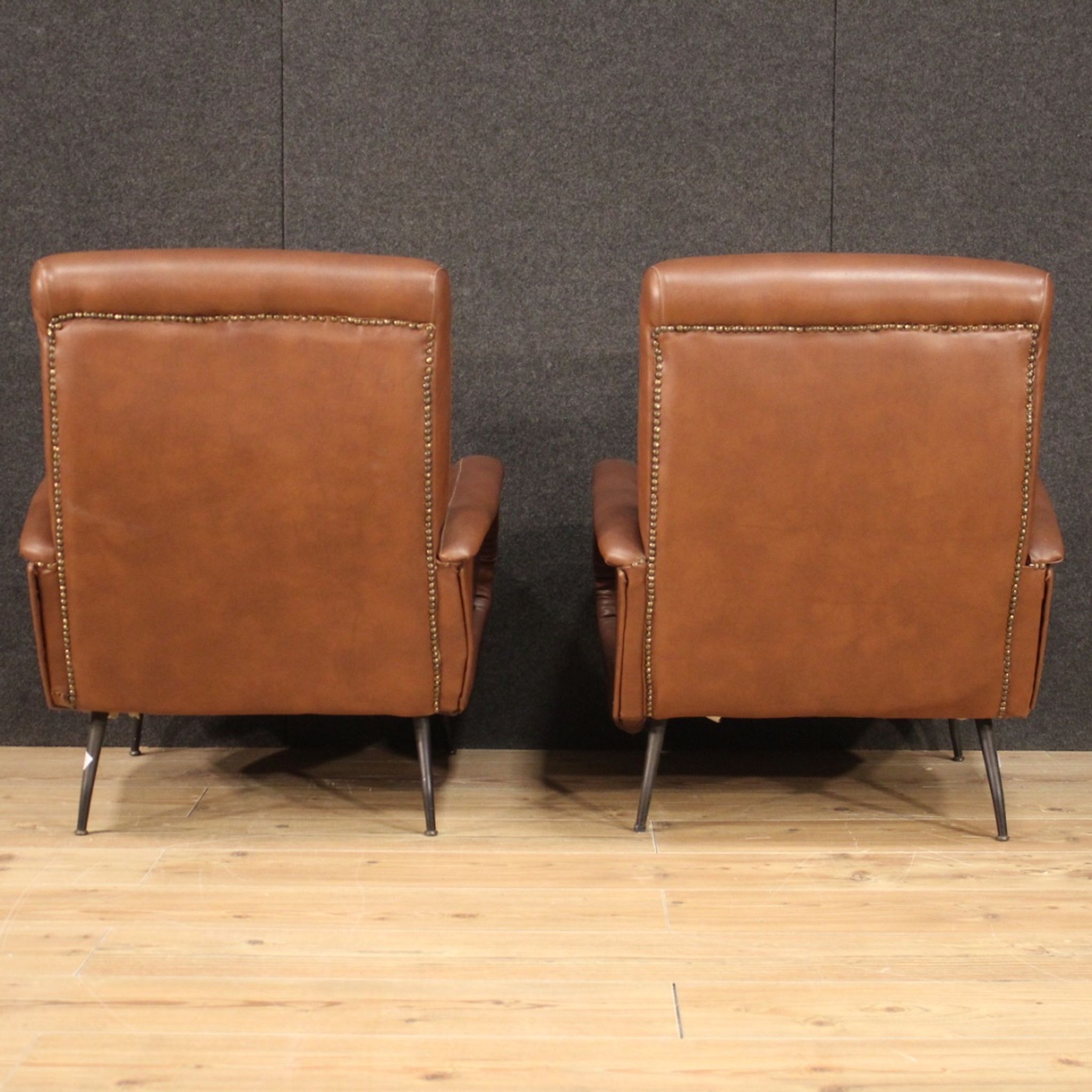 Belle paire de fauteuils des années 70