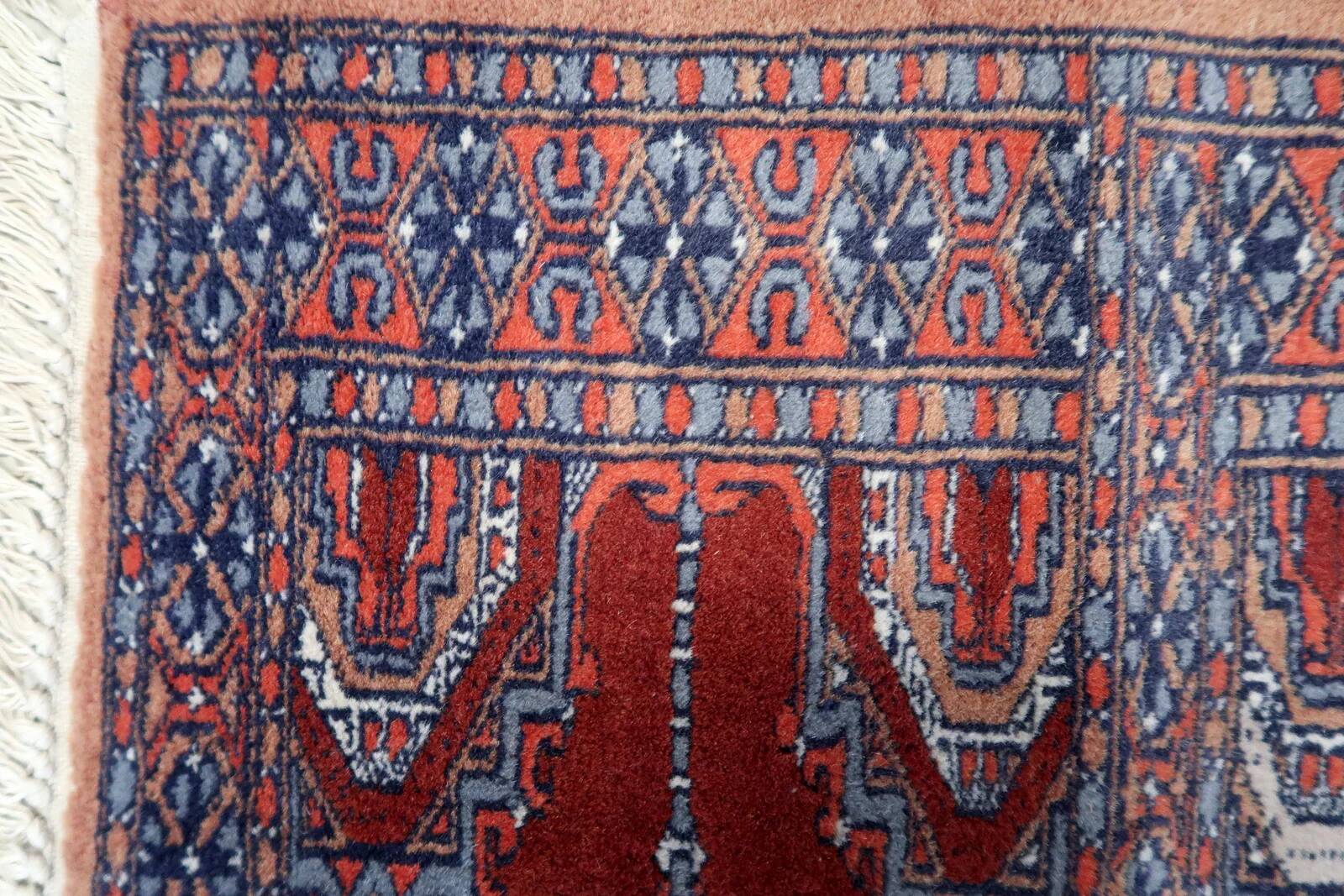 Handmade vintage Pakistani Lahore prayer rug 58cm x 60cm, 1960s