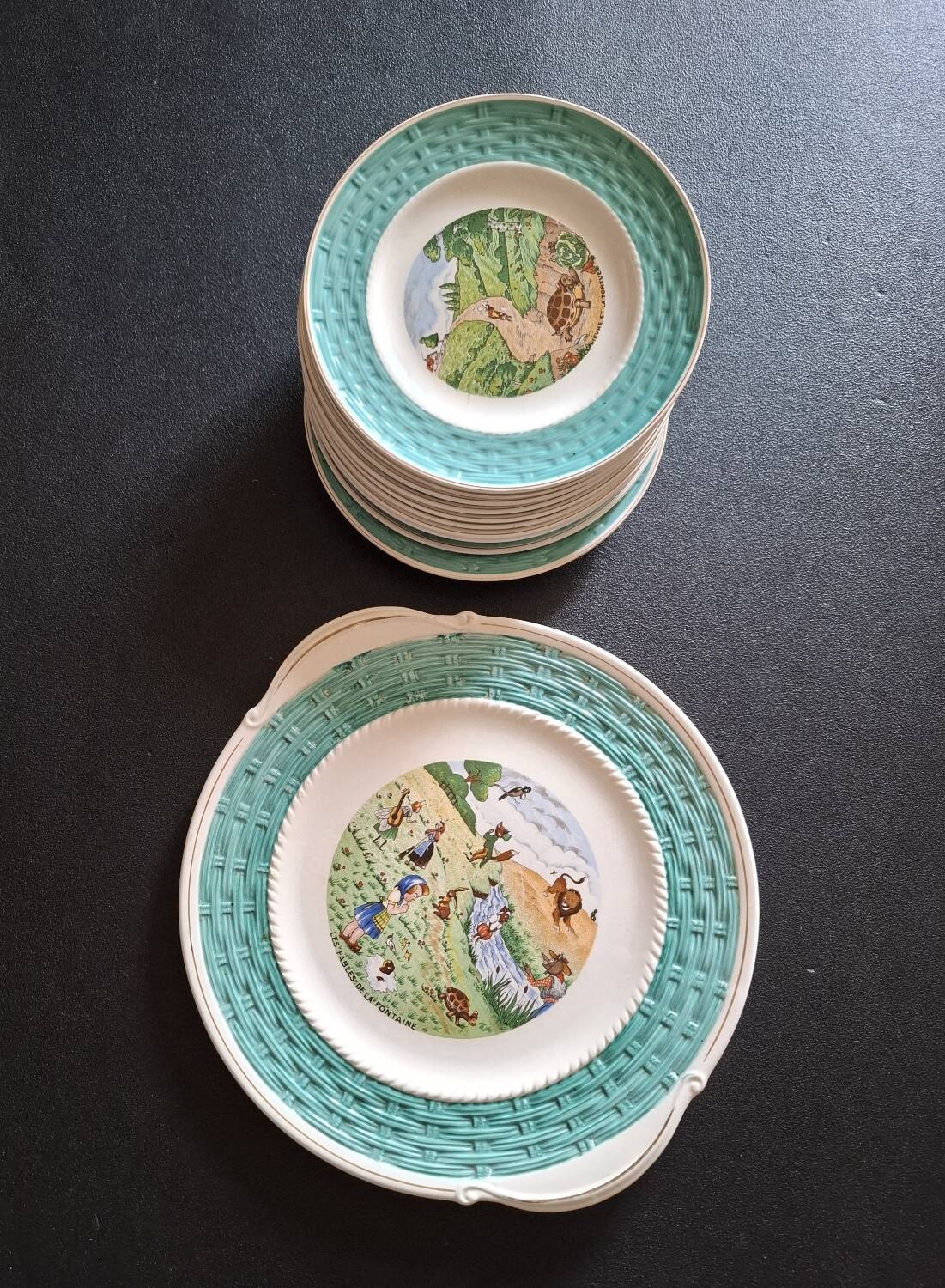 Vintage dessert service Les fables de la Fontaine