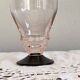 9 verres à vin ou à eau art déco rose et pied noir