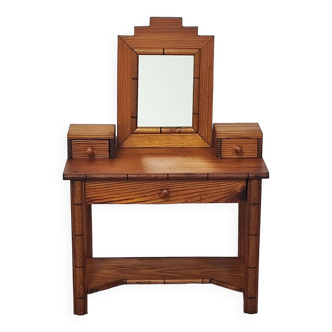 Pichepin doll dressing table