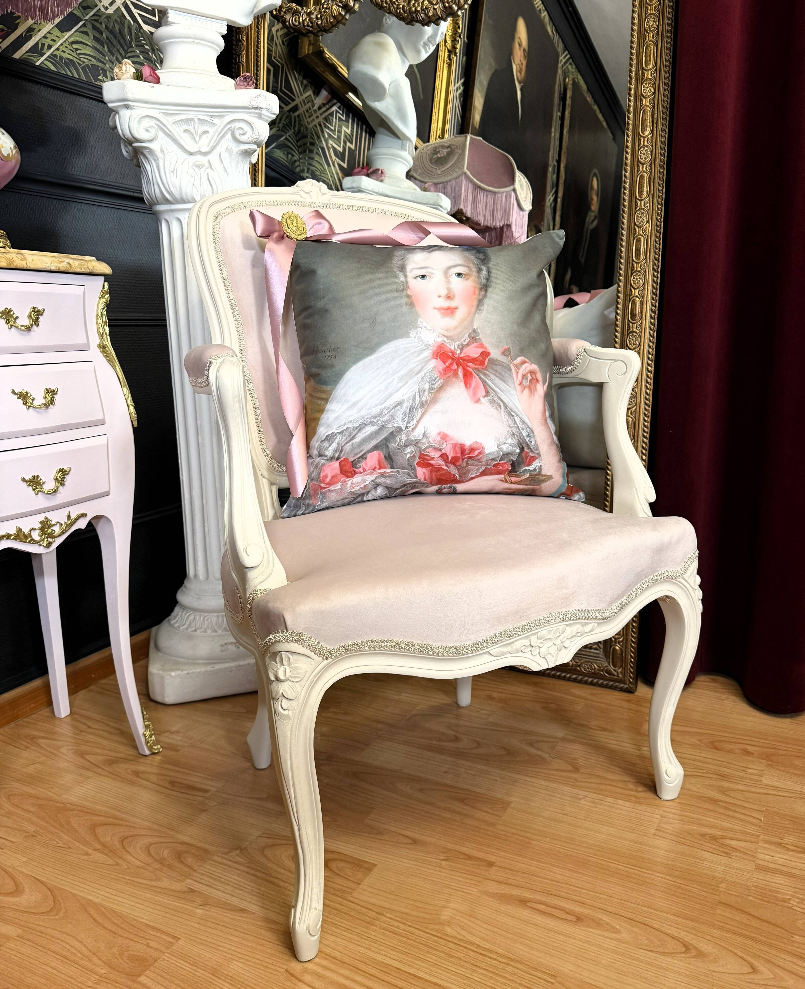 Louis XV armchair in pink velvet