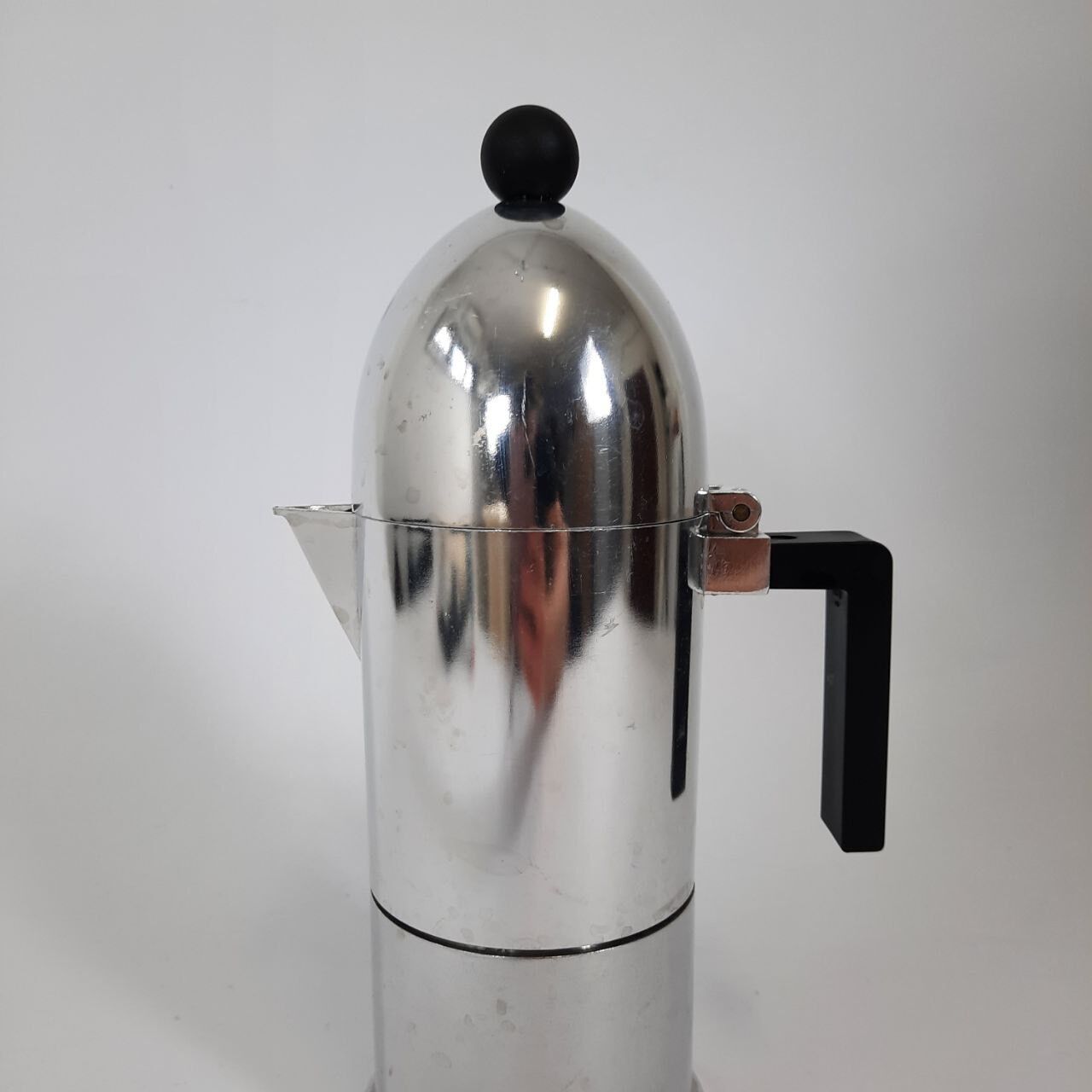 Coffee maker design Alessi, la cupola, designer Aldo Rossi