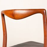 2 chaises Danoises en Teck et Skaï par Lyngfeldt Larsen 1960.