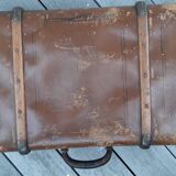 Old suitcase trunk from the 1940s