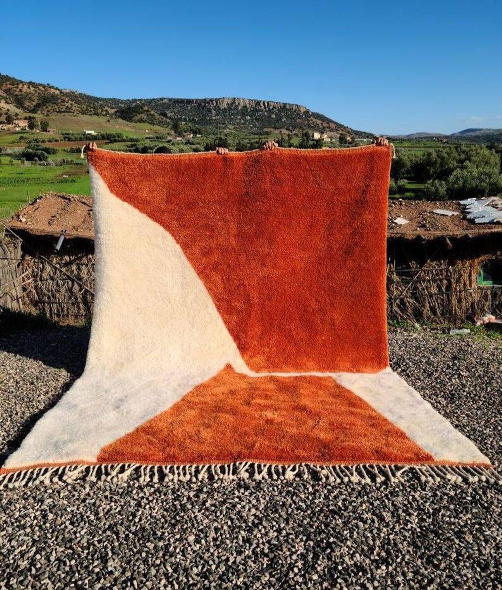 Terracotta and ecru Moroccan Mrirt rug 300x200 cm – abstract pattern